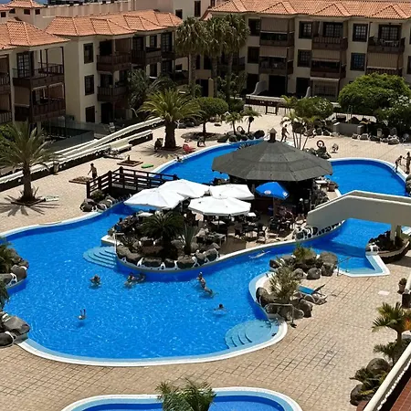 Апартаменты Infinity Sea & Pool Oasis By Deihu Experiences Арона