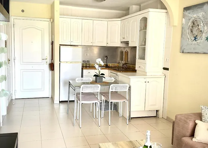 Infinity Sea & Pool Oasis By Deihu Experiences Lejlighed *