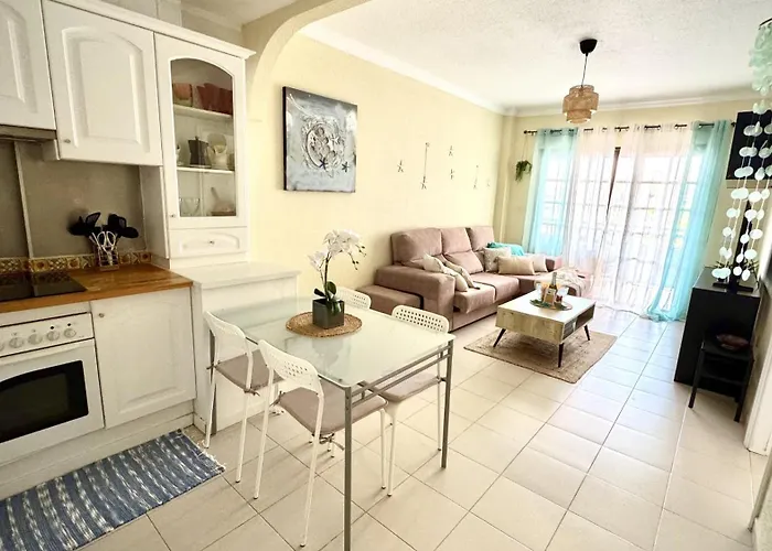 Infinity Sea & Pool Oasis By Deihu Experiences Lejlighed *