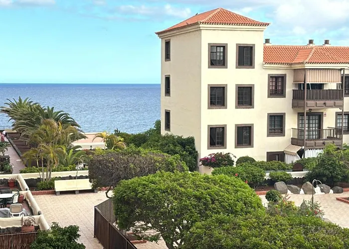 Infinity Sea & Pool Oasis By Deihu Experiences Lejlighed